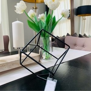 🧡🧡10.6" x 11.5" Decorative Metal Cube Black